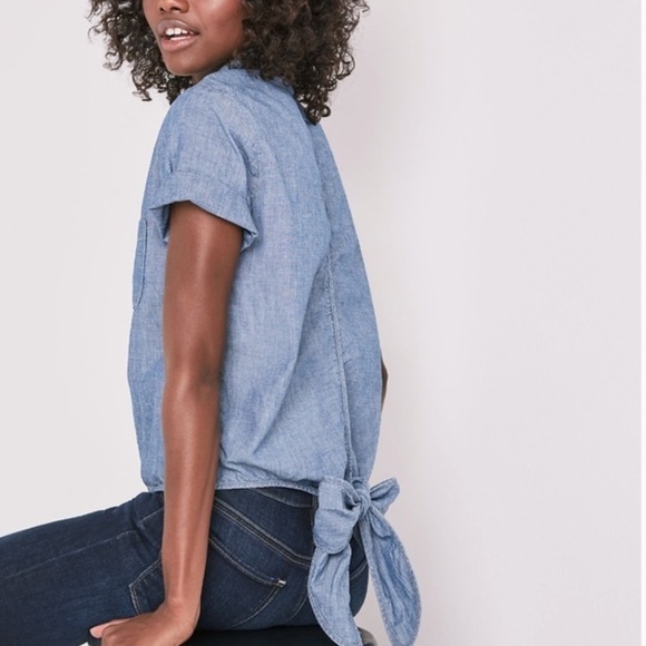 New Lucky Brand Holly Glen Button Down Tie in Back Short Sleeve Shirt Denim Crop - Picture 2 of 3